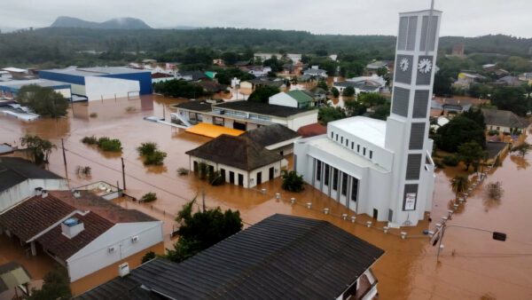 Ajude quem perdeu tudo com as enchentes!